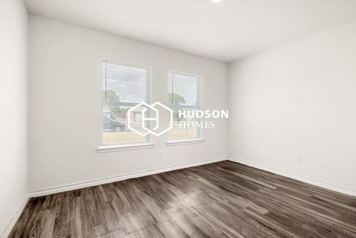 2624 E Cornell St - Photo 6 of 14