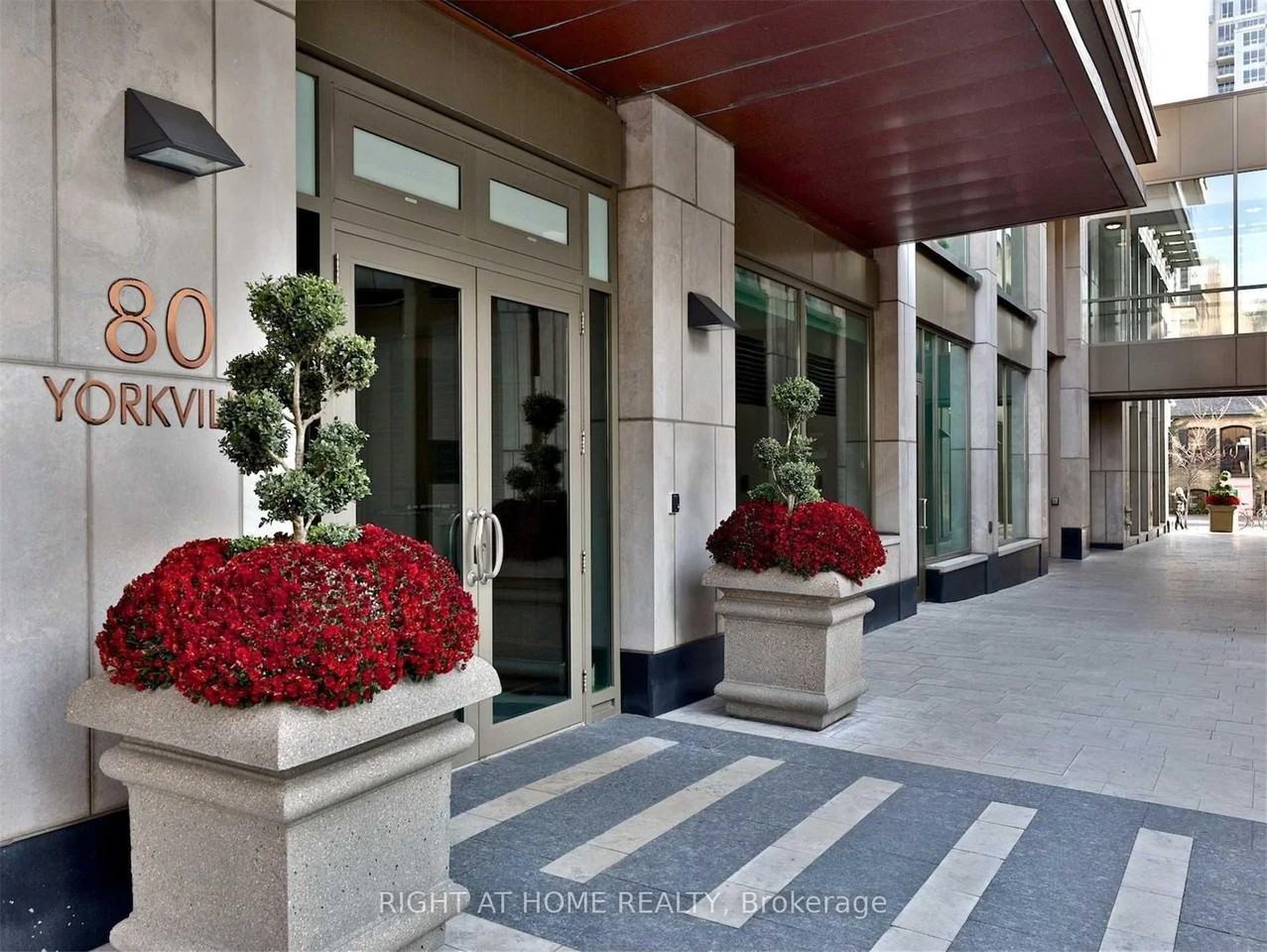 80 Yorkville Avenue - Photo 2 of 33