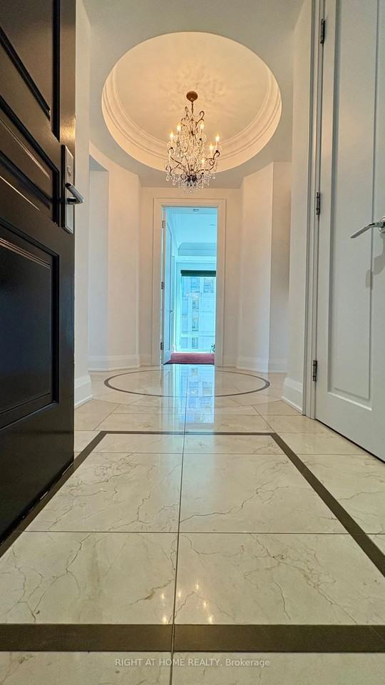 80 Yorkville Avenue - Photo 4 of 33