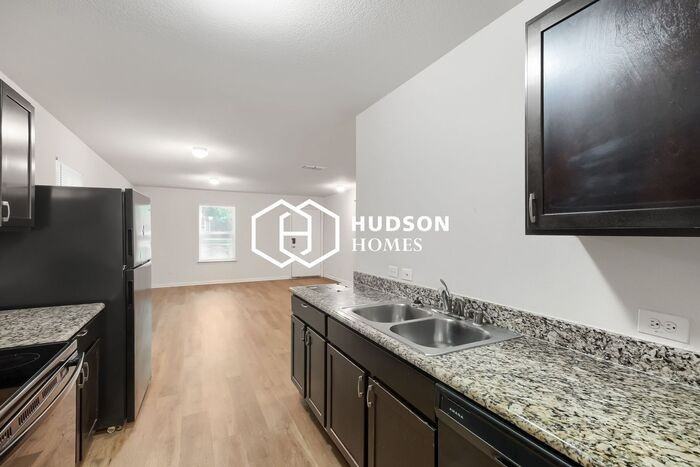 1620 Mockingbird Ln - Photo 6 of 14