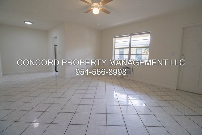 2537 Lincoln St #14 - Photo 3 of 14