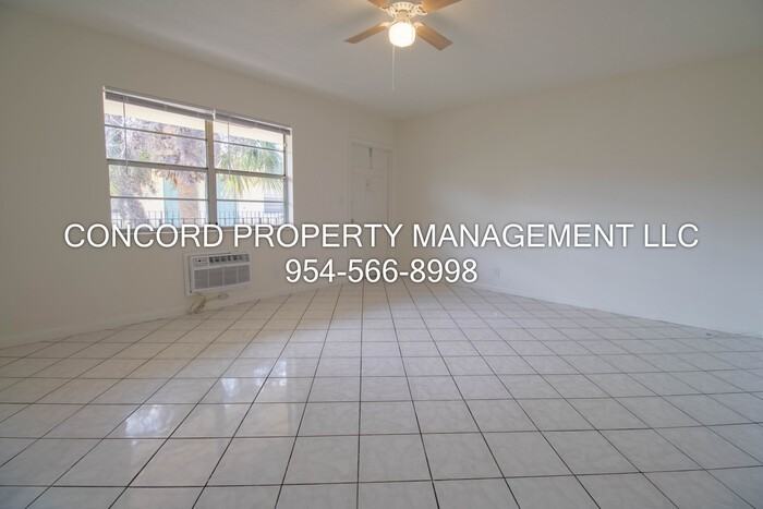 2537 Lincoln St #14 - Photo 4 of 14