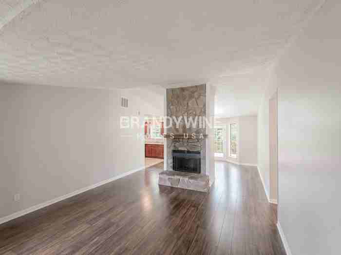 7272 Indian Hill Trl - Photo 4 of 24