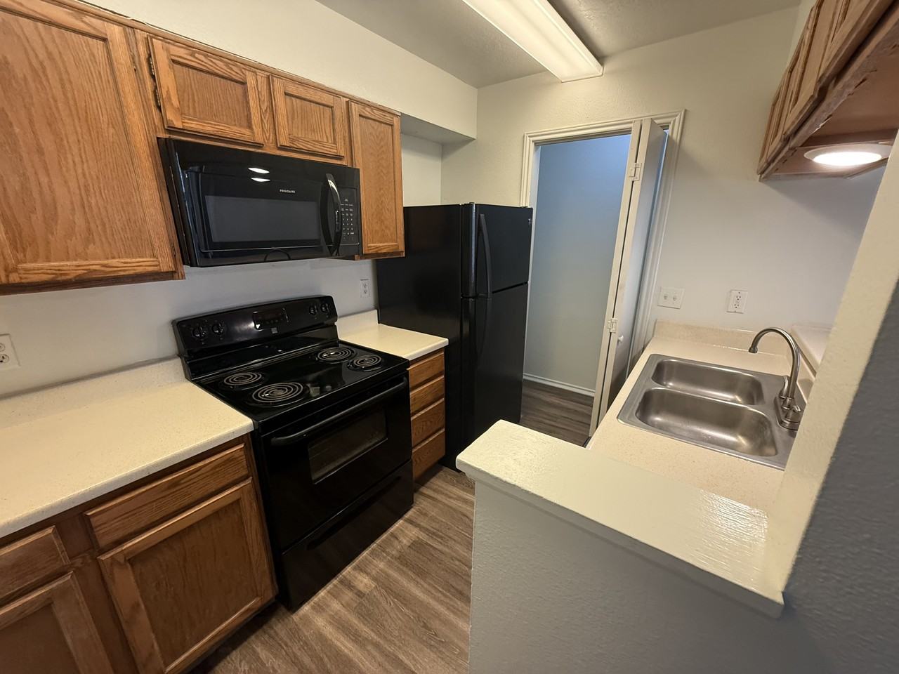16000 Henderson Pass - Photo 3 of 22