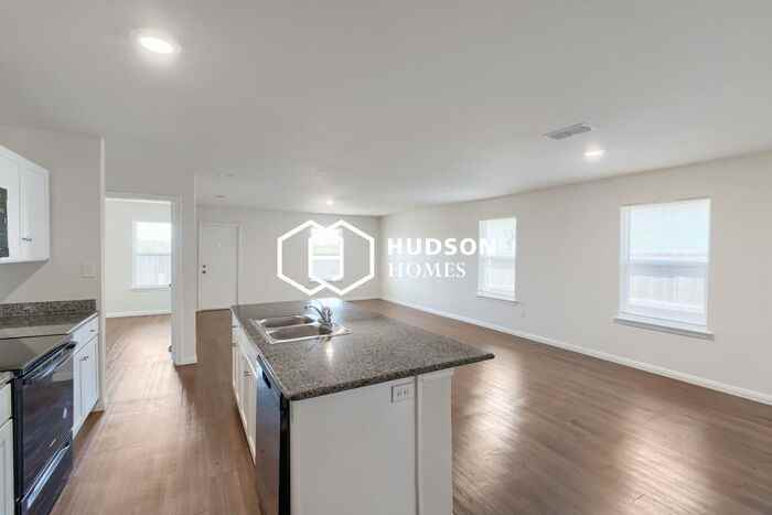 7610 Florence Dr - Photo 6 of 14