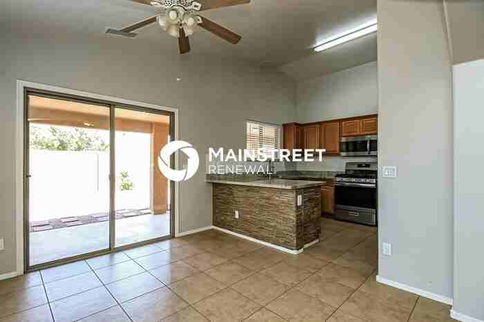 42164 W Noreen Rd - Photo 5 of 16