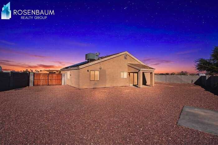 9321 W Hillcrest Pl - Photo 4 of 12