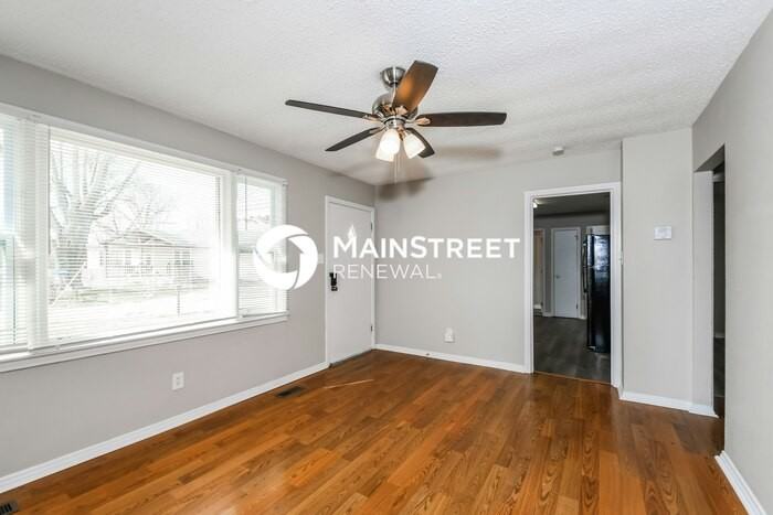 5256 Skyline Ct - Photo 3 of 16