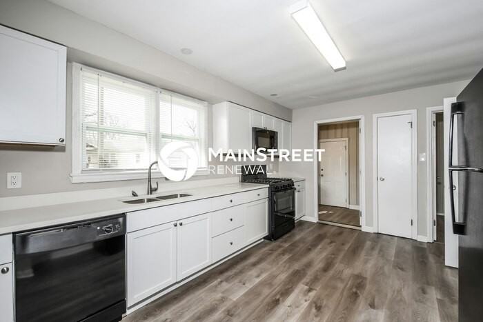 5256 Skyline Ct - Photo 5 of 16