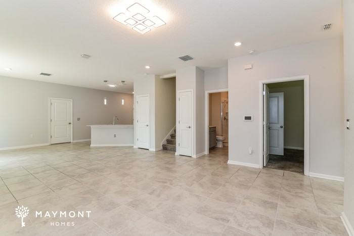 1352 Shinnecock Hills Dr - Photo 4 of 12