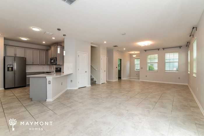 1352 Shinnecock Hills Dr - Photo 5 of 12