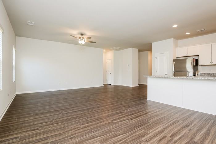 263 Clydesdale Cir - Photo 7 of 14