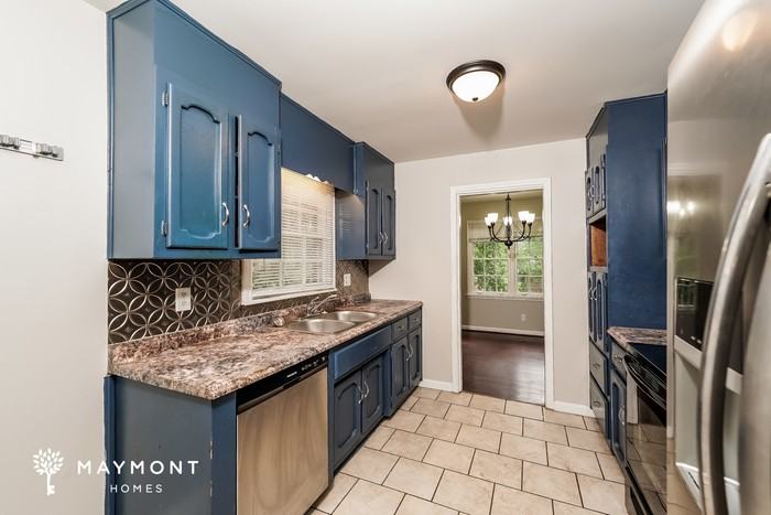 900 Glenvalley Dr - Photo 7 of 12