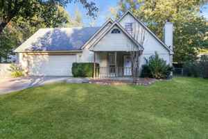featured image of 14805 Post Oaks Pl