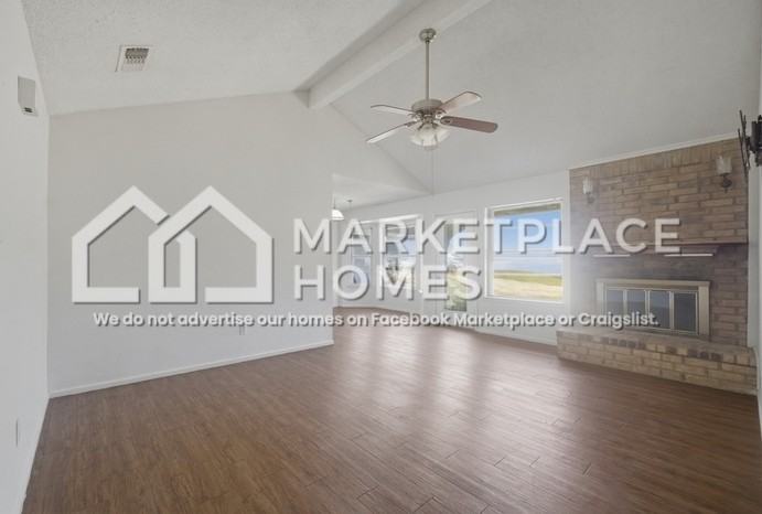 5202 Ric Dr - Photo 3 of 20