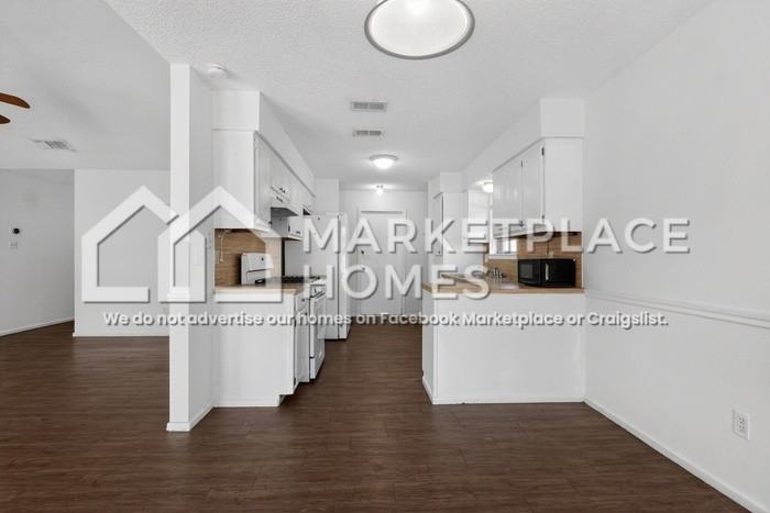 5202 Ric Dr - Photo 6 of 20