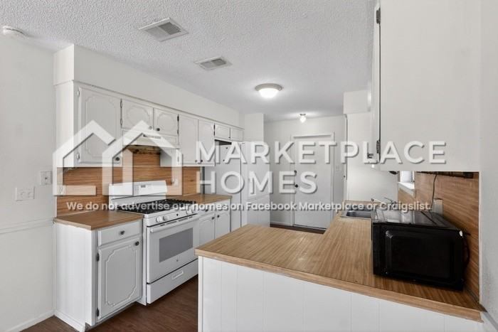 5202 Ric Dr - Photo 7 of 20