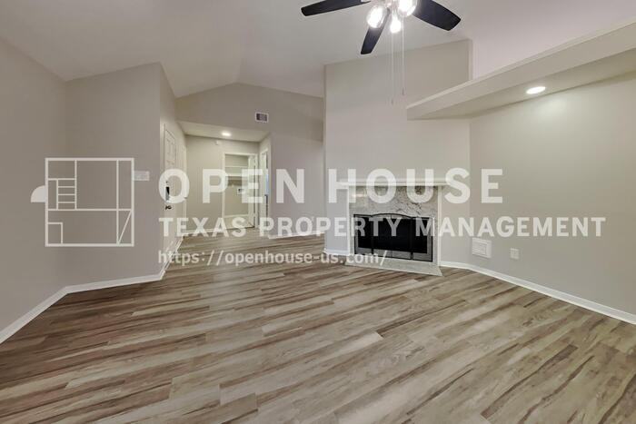 17423 Saxon Dr - Photo 4 of 20