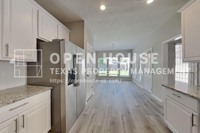 14918 Laytham Ln - Photo 7 of 31