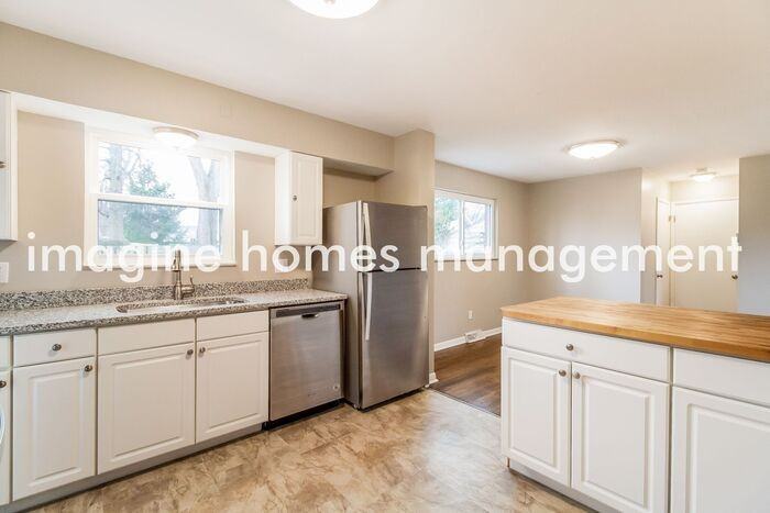 4471 Theodore Ave - Photo 6 of 20