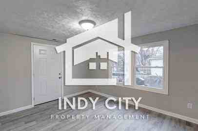 3215 Mars Hill St - Photo 4 of 10