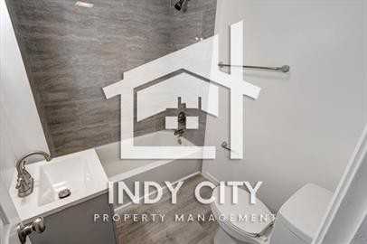 3215 Mars Hill St - Photo 6 of 10