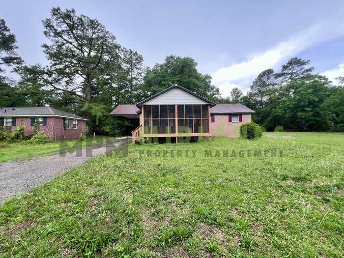 137 Miranda Rd - Photo 3 of 35