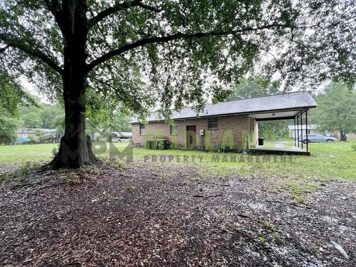 137 Miranda Rd - Photo 4 of 35