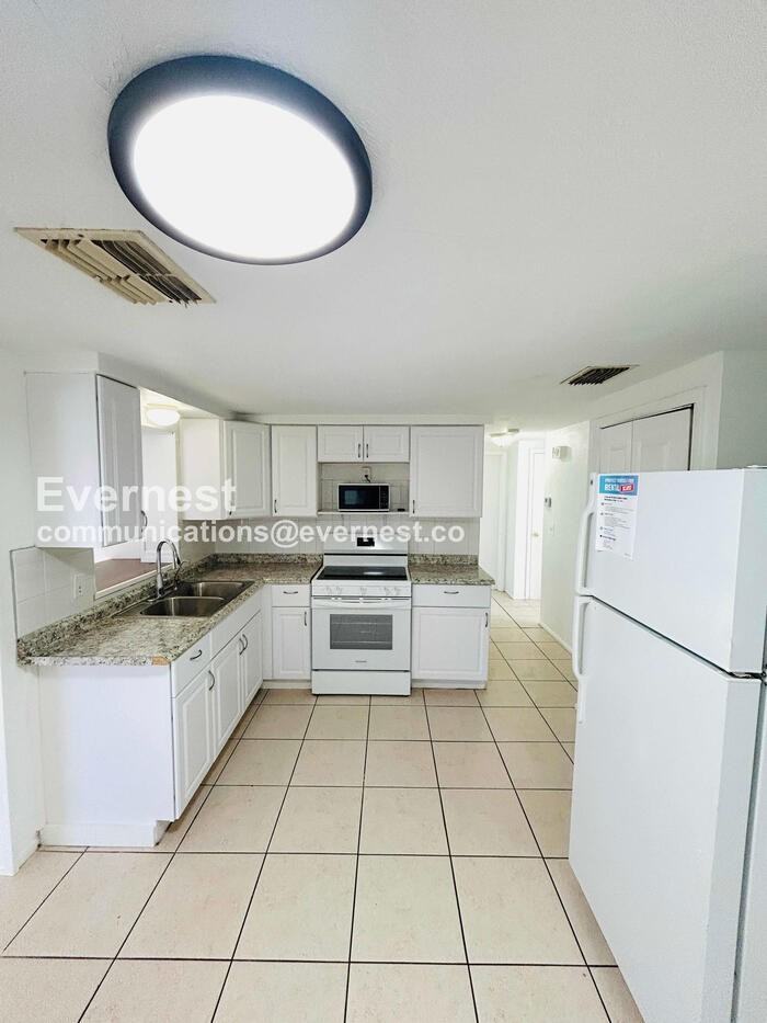 3749 Beechwood Dr - Photo 2 of 25