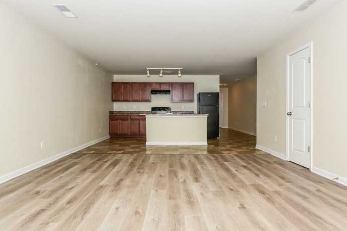 1305 Forsythia Way - Photo 5 of 17