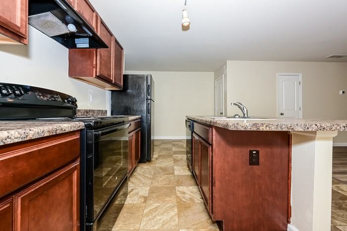 1305 Forsythia Way - Photo 7 of 17