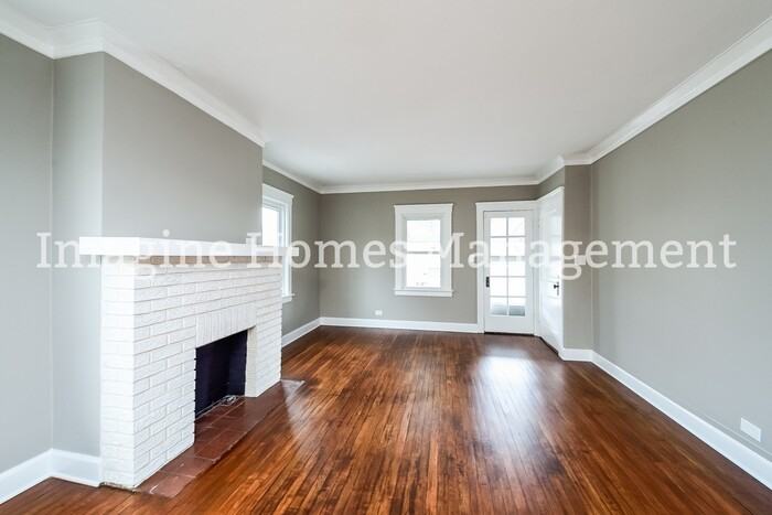 2178 Glenbury Ave - Photo 3 of 18