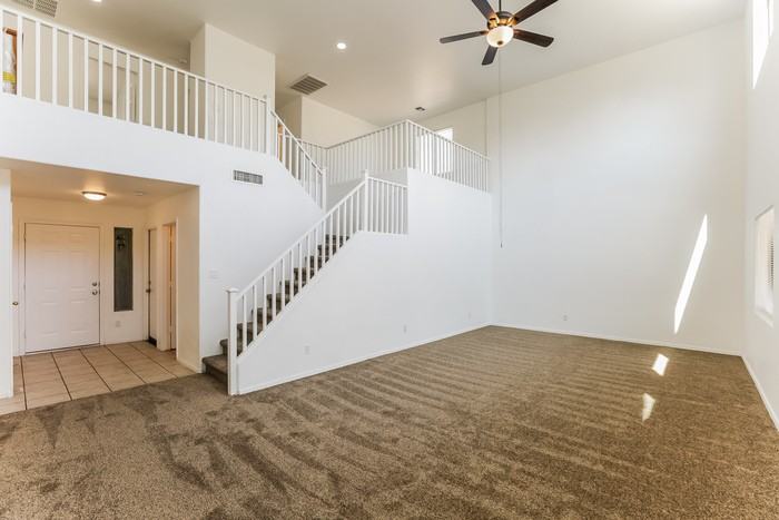 2241 S 85th Dr - Photo 4 of 15