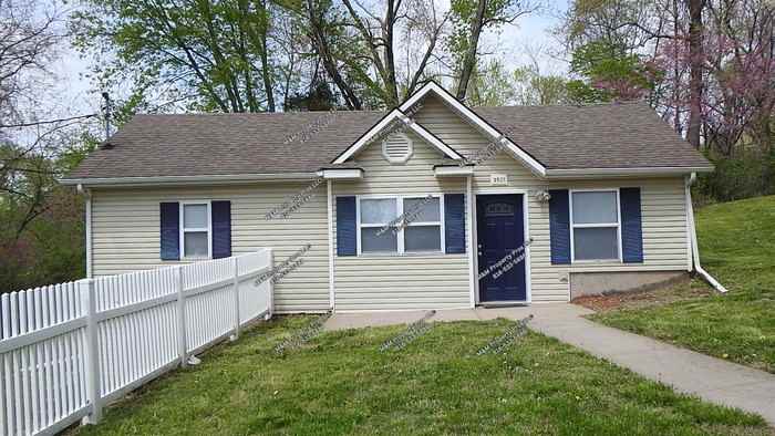 3501 N Drury Ave - Photo 2 of 28
