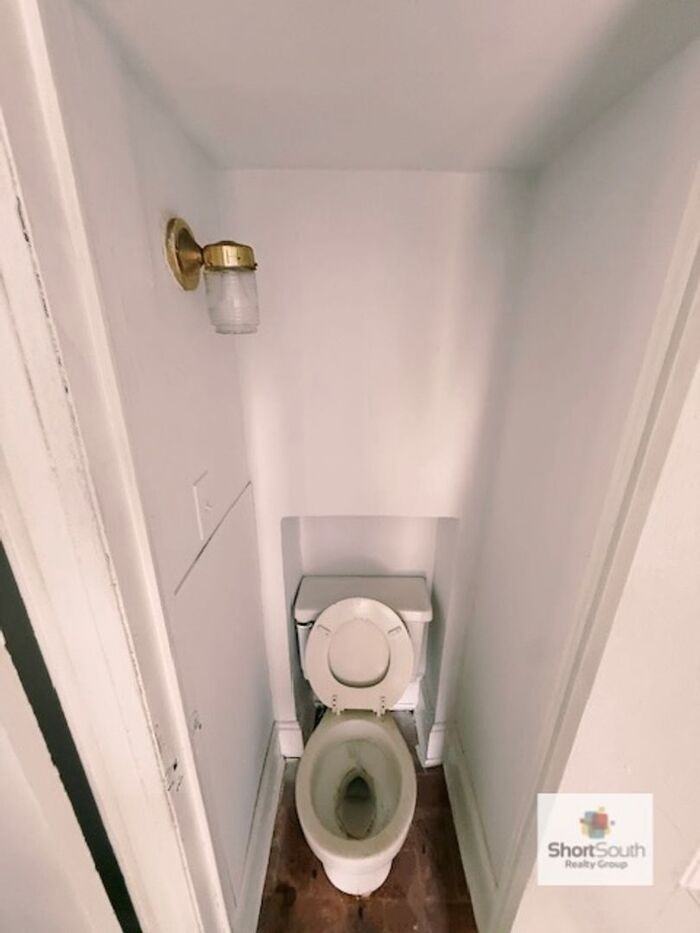 82 E Grand Ave - Photo 4 of 11