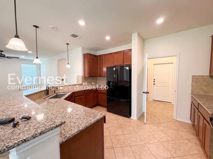 1705 Garamond Ln - Photo 4 of 18