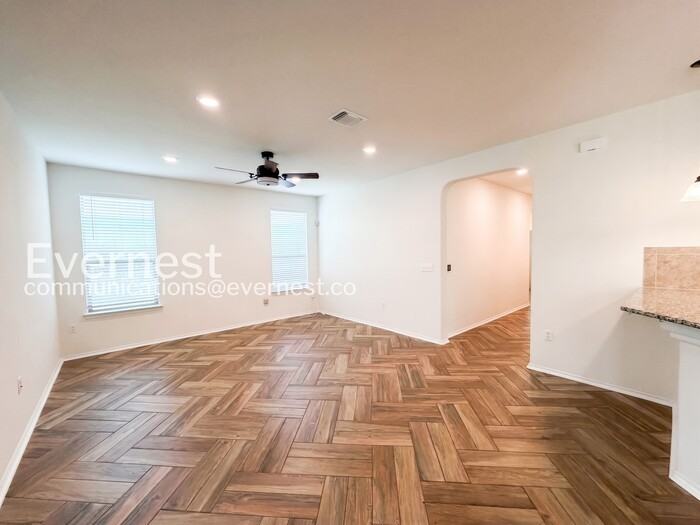 1705 Garamond Ln - Photo 5 of 18