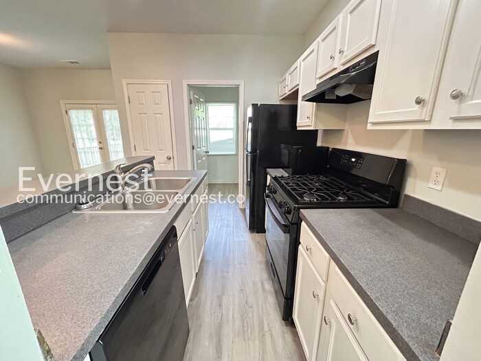 687 S Evelyn Pl Nw - Photo 7 of 23
