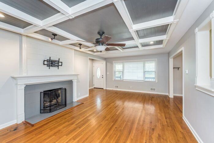 3729 E 57th St - Photo 5 of 28