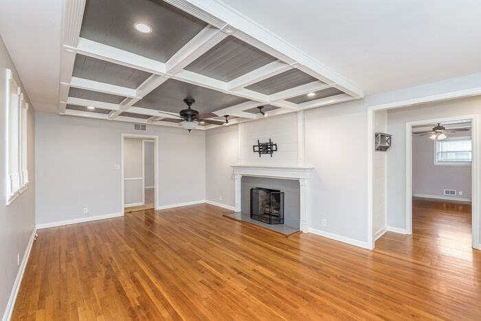 3729 E 57th St - Photo 6 of 28