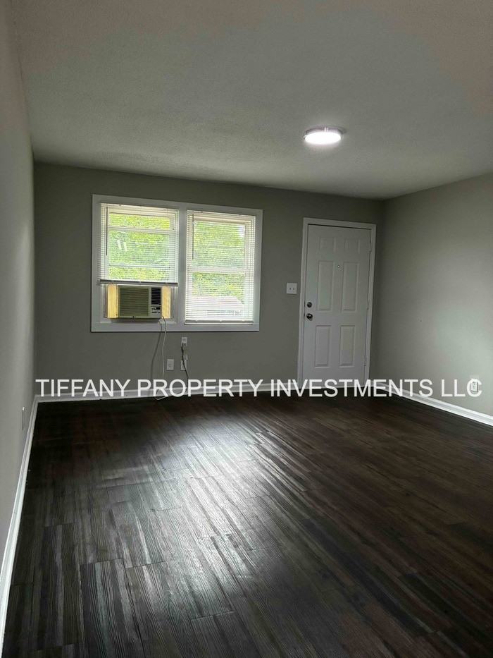 1825 Mountainbrook Dr #1825 - Photo 2 of 11