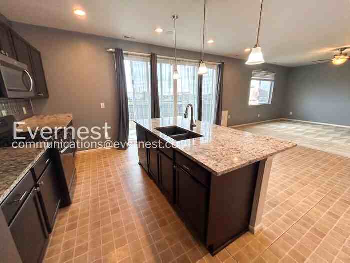 2560 Gobi Dr - Photo 4 of 26