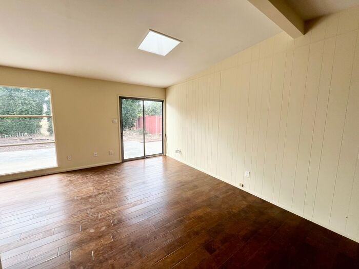 4542 Hidalgo Ave - Photo 6 of 22