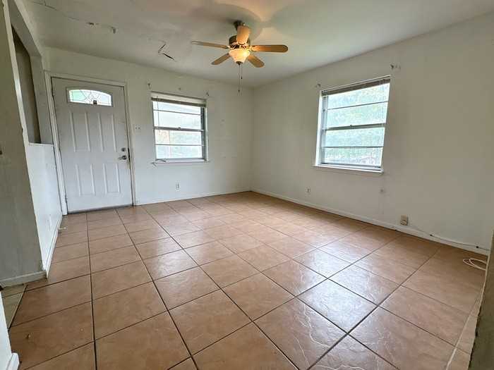 154 Morning Valley St - Photo 2 of 45