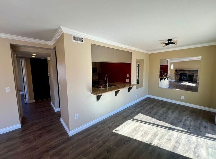2608 Broadway #11 - Photo 2 of 15