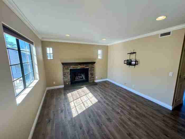 2608 Broadway #11 - Photo 3 of 15