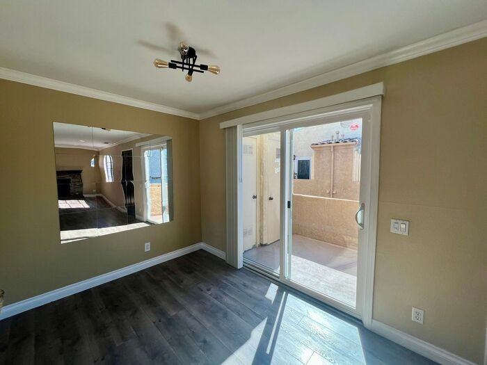 2608 Broadway #11 - Photo 7 of 15