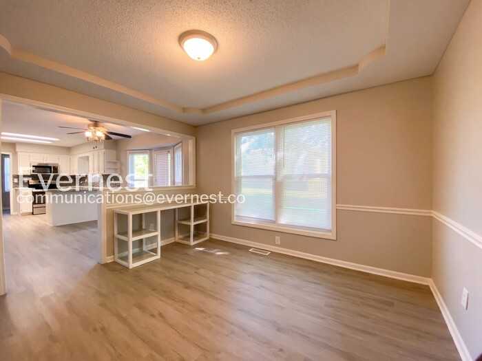1419 Se 7th St - Photo 7 of 33