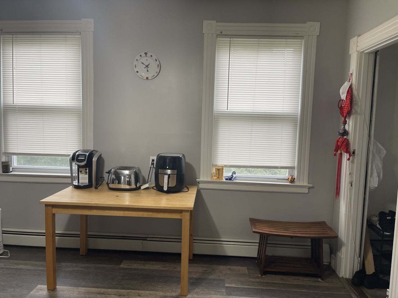 174 Hart St #1 - Photo 2 of 15
