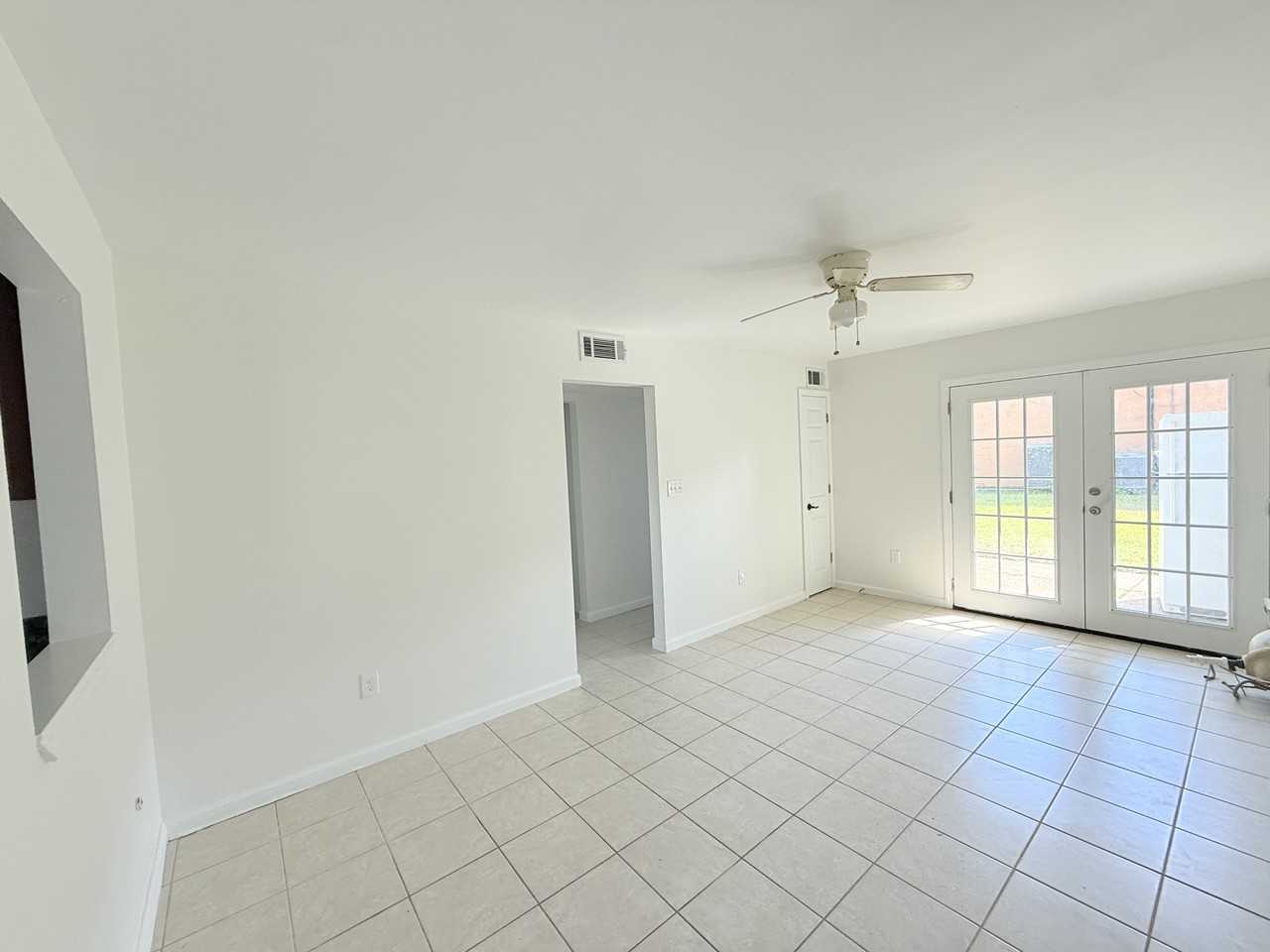 2525 Riverland Dr #103 - Photo 5 of 8